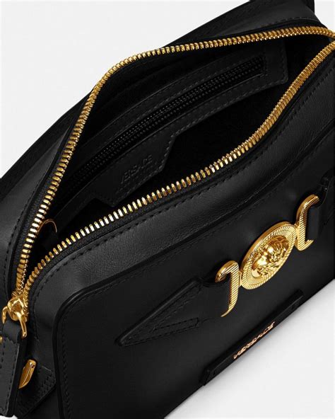 sacoche versace homme medusa|Sacs et sacoches de luxe homme .